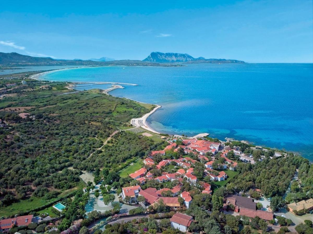 Amasea Resort San Teodoro  Esterno foto