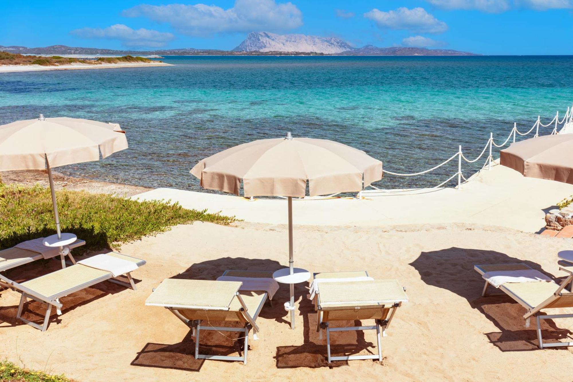 Amasea Resort San Teodoro  Esterno foto